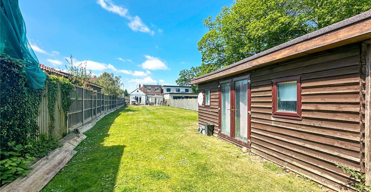 3 bedroom bungalow for sale in Wigmore | Robinson Michael & Jackson