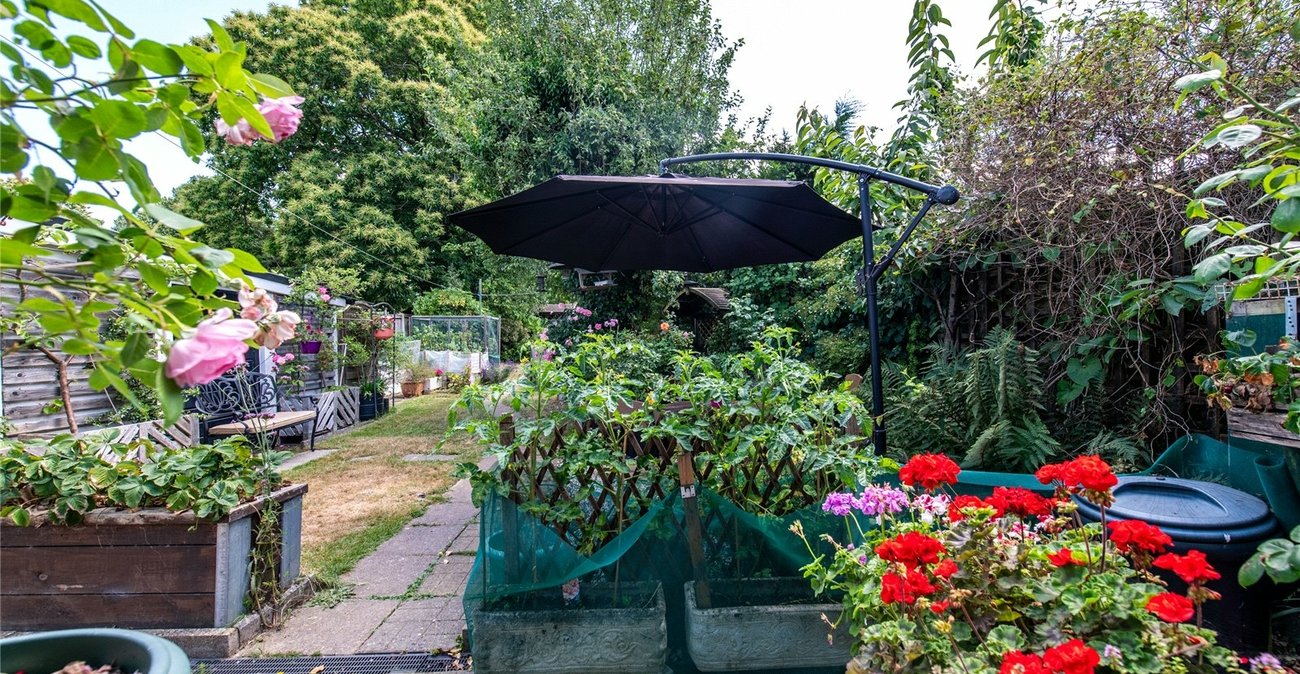 4 bedroom bungalow for sale in Wigmore | Robinson Michael & Jackson