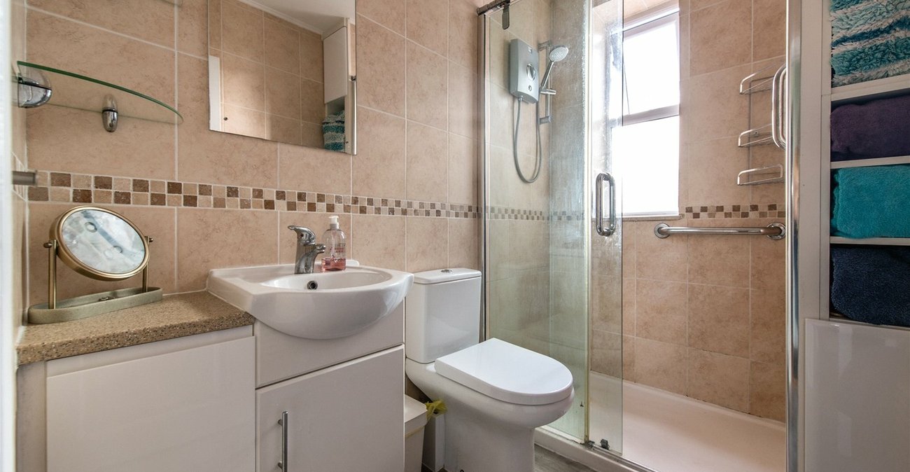 4 bedroom bungalow for sale in Wigmore | Robinson Michael & Jackson