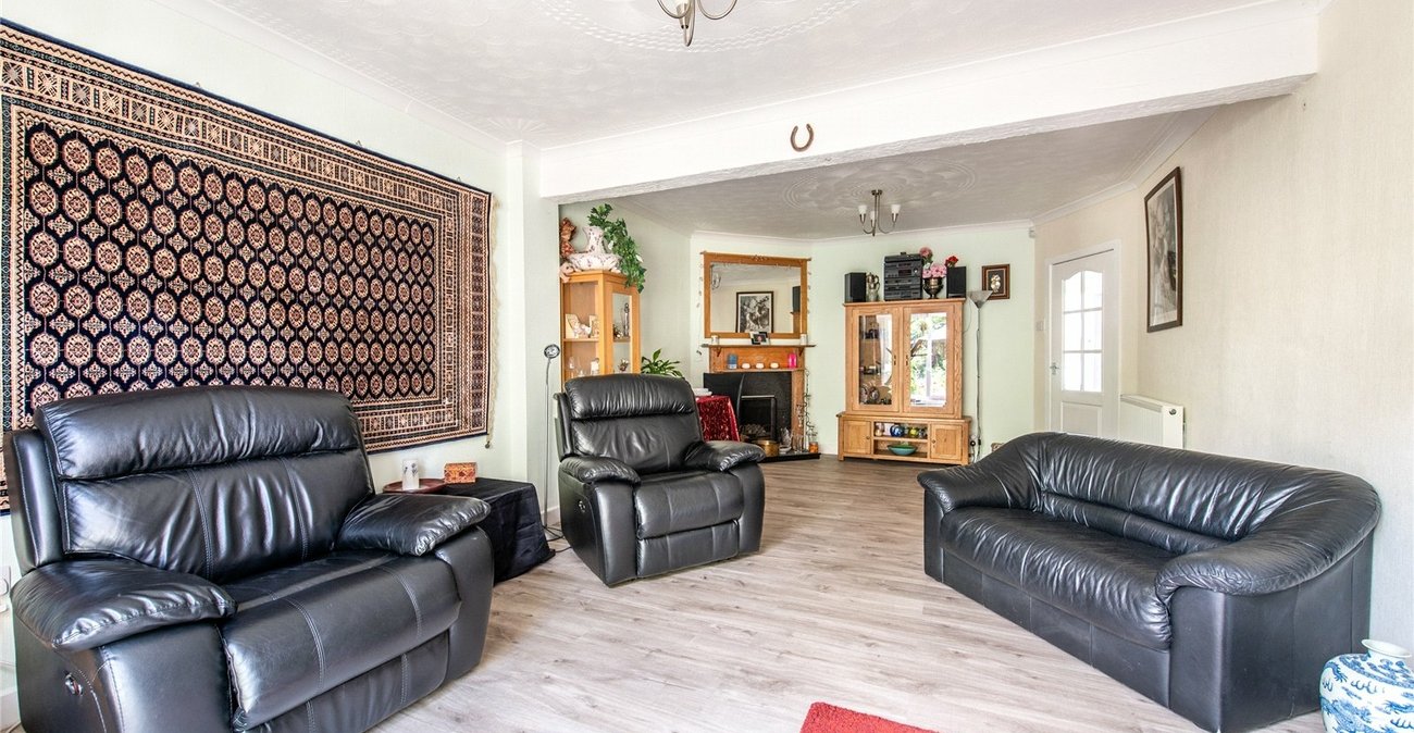 4 bedroom bungalow for sale in Wigmore | Robinson Michael & Jackson