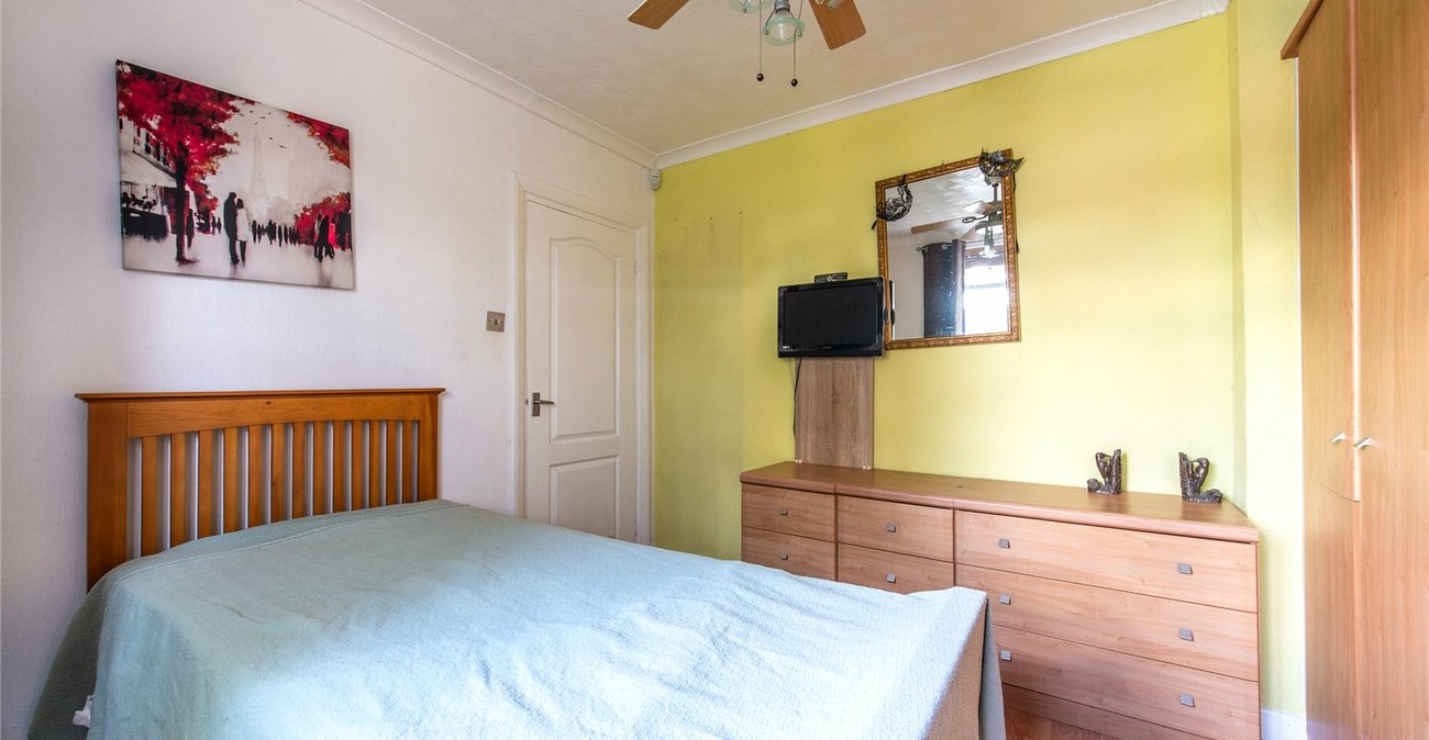 4 bedroom bungalow for sale in Wigmore | Robinson Michael & Jackson