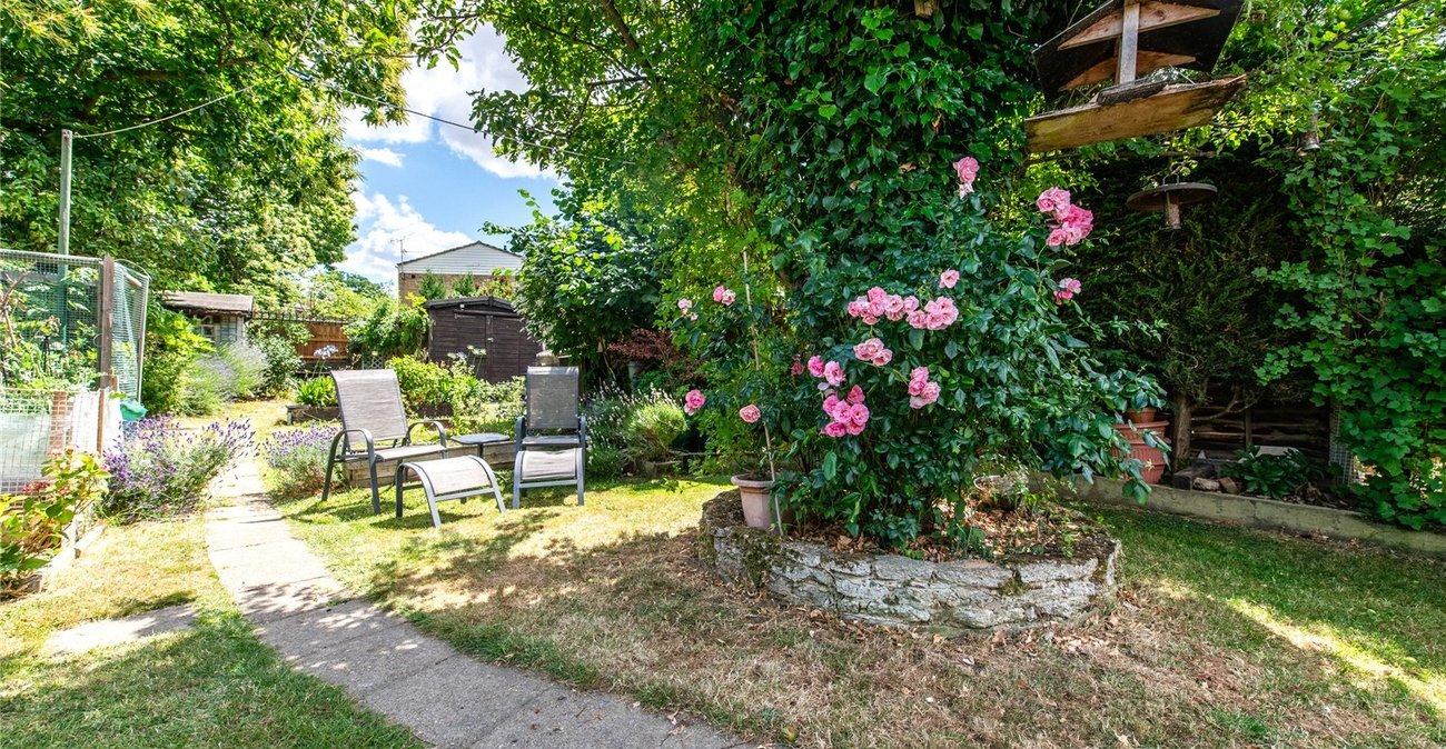 4 bedroom bungalow for sale in Wigmore | Robinson Michael & Jackson