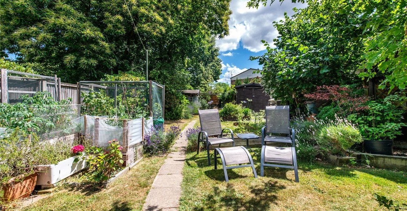 4 bedroom bungalow for sale in Wigmore | Robinson Michael & Jackson