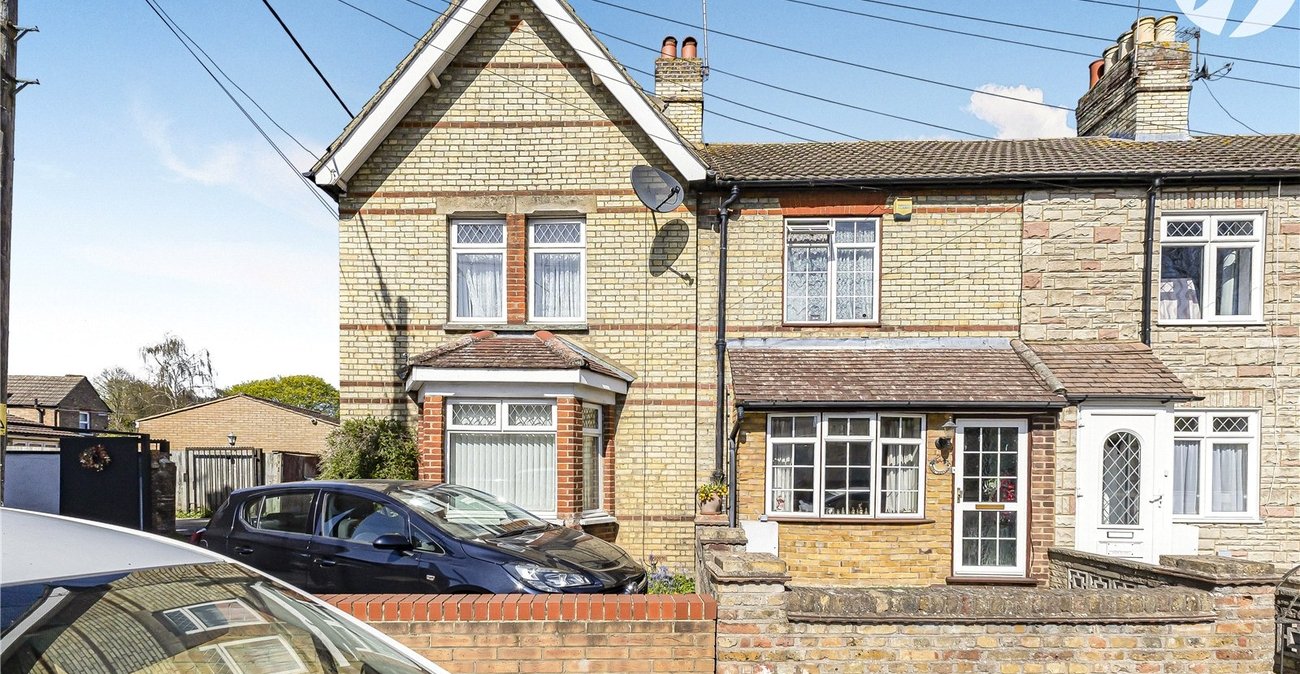 2 bedroom house for sale in Crockenhill | Robinson Jackson