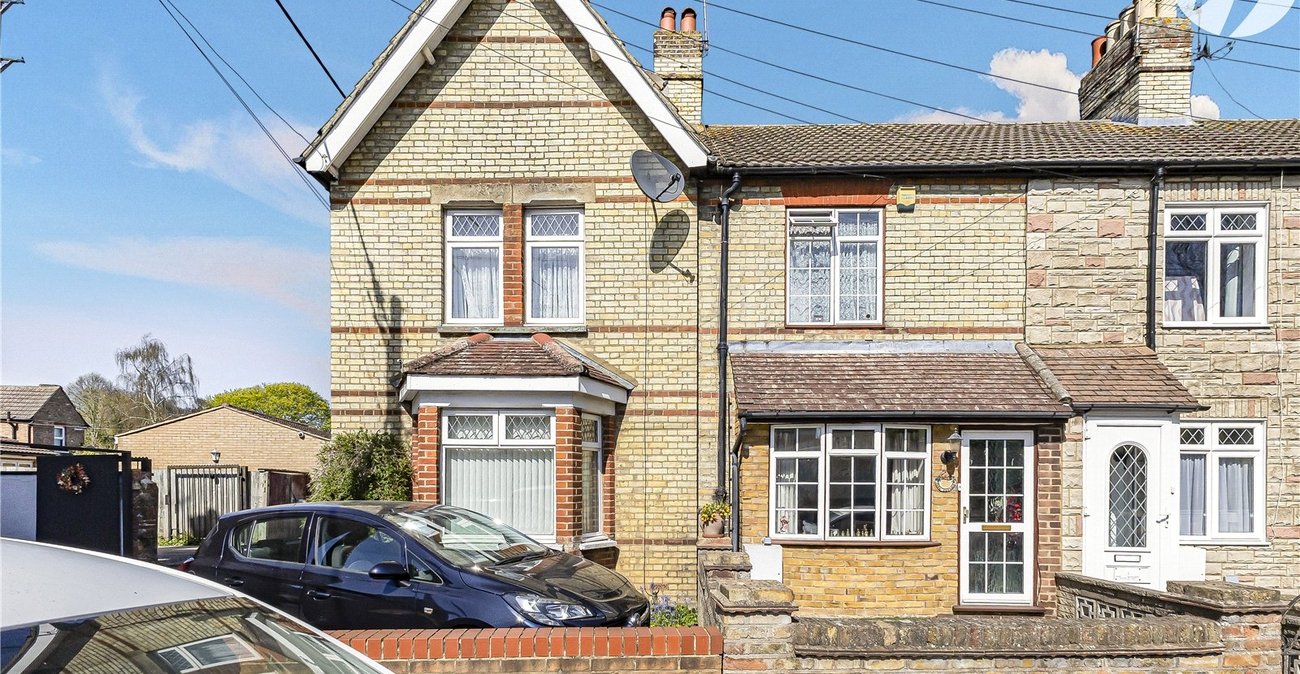 2 bedroom house for sale in Crockenhill | Robinson Jackson