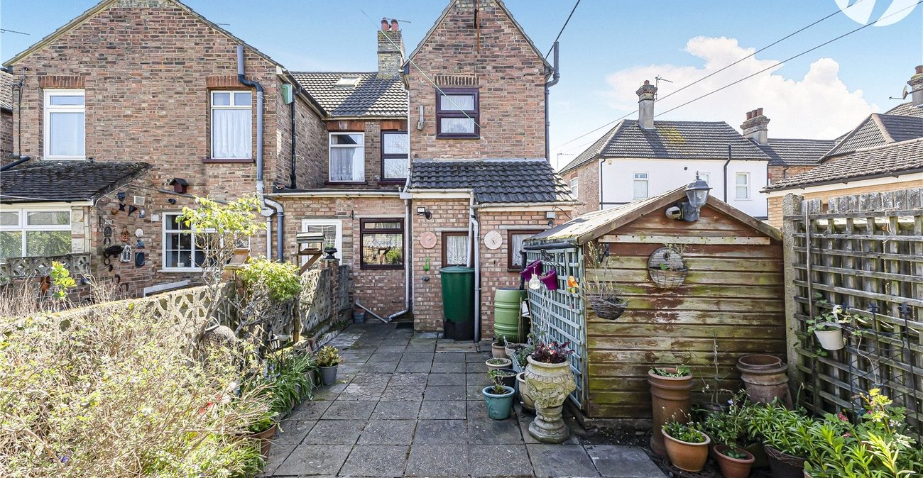 2 bedroom house for sale in Crockenhill | Robinson Jackson