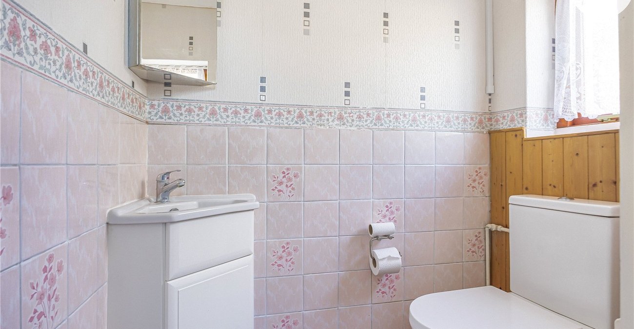 2 bedroom house for sale in Crockenhill | Robinson Jackson