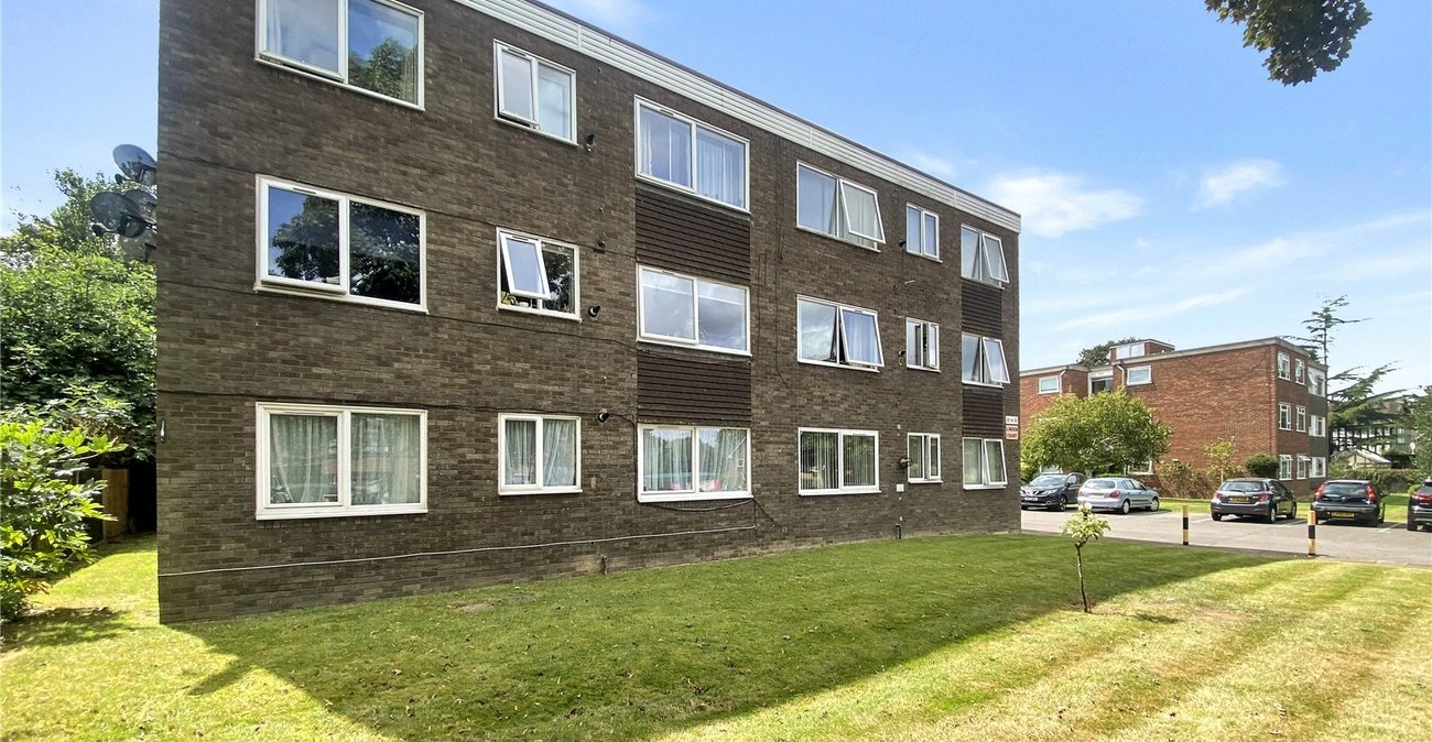 2 bedroom property for sale in Sidcup | Robinson Jackson