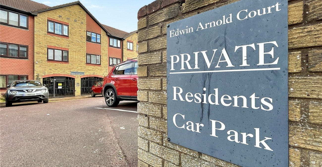 2 bedroom property for sale in Sidcup | Robinson Jackson