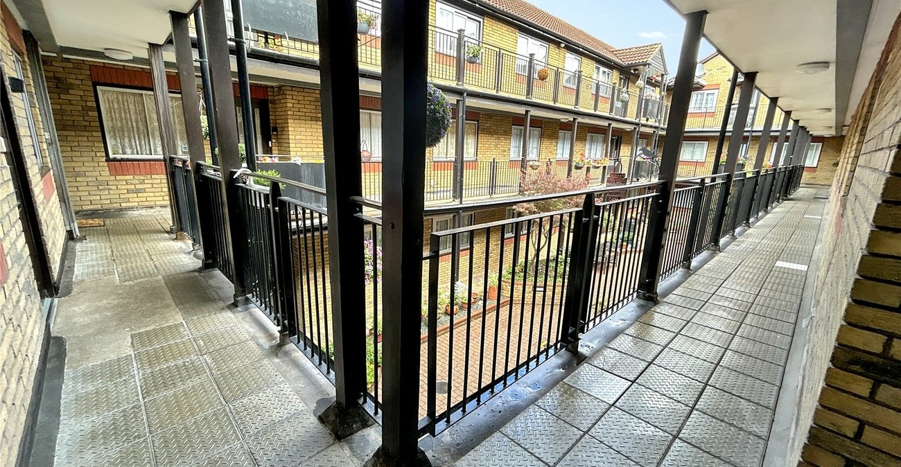 2 bedroom property for sale in Sidcup | Robinson Jackson