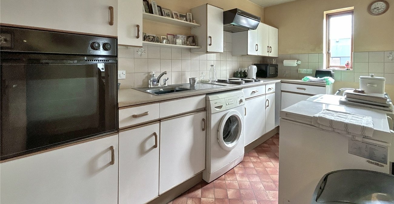 2 bedroom property for sale in Sidcup | Robinson Jackson