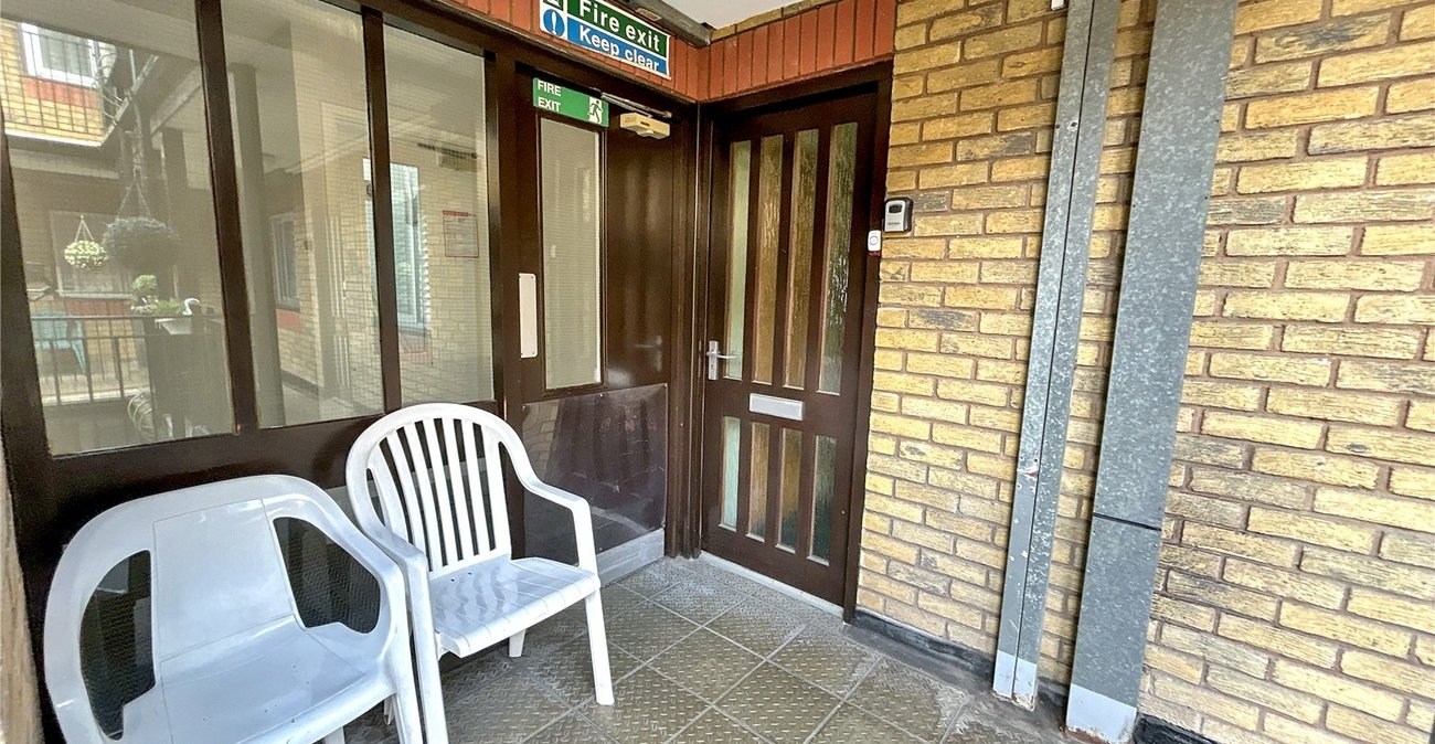 2 bedroom property for sale in Sidcup | Robinson Jackson