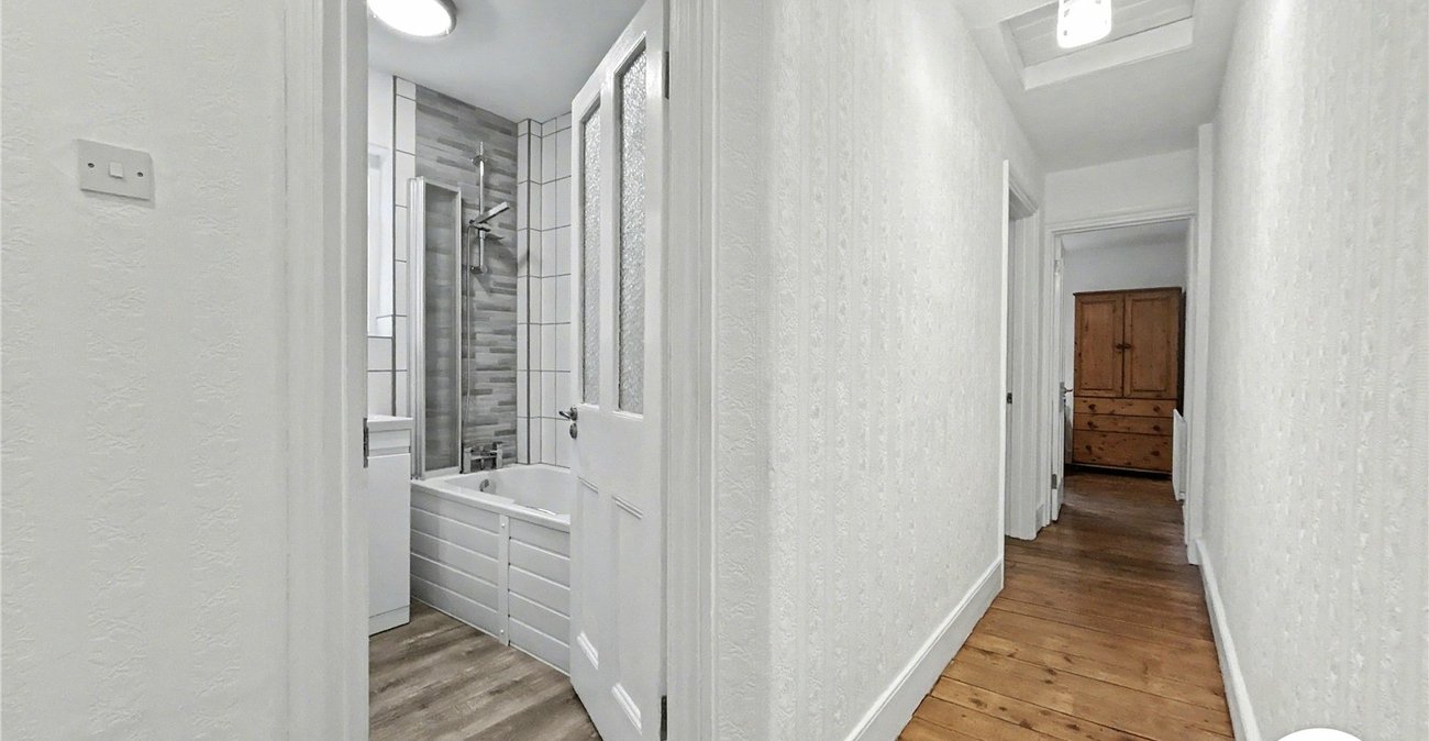 3 bedroom house for sale in Sidcup | Robinson Jackson