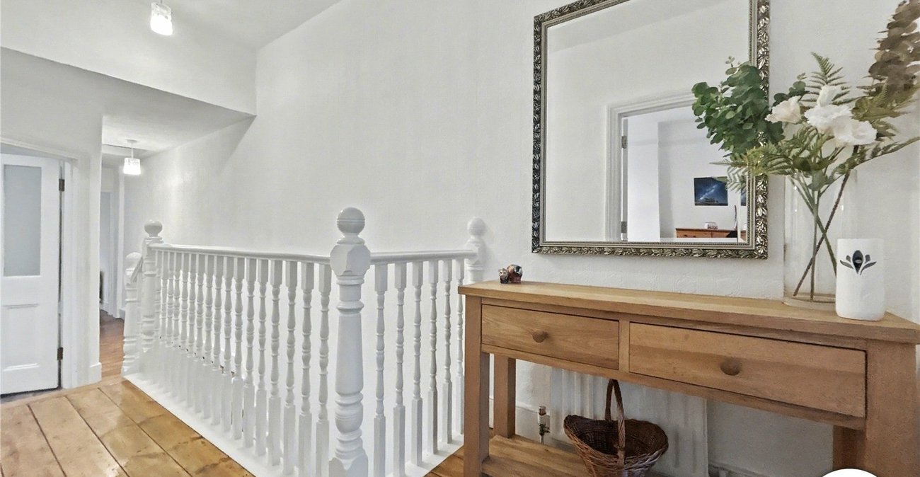 3 bedroom house for sale in Sidcup | Robinson Jackson