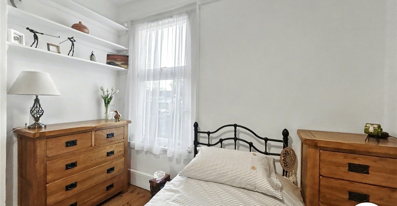 3 bedroom house for sale in Sidcup | Robinson Jackson