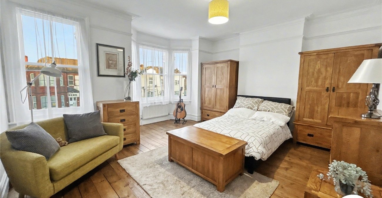 3 bedroom house for sale in Sidcup | Robinson Jackson