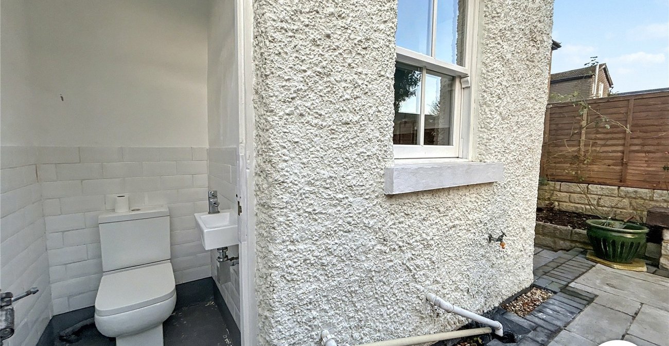 3 bedroom house for sale in Sidcup | Robinson Jackson