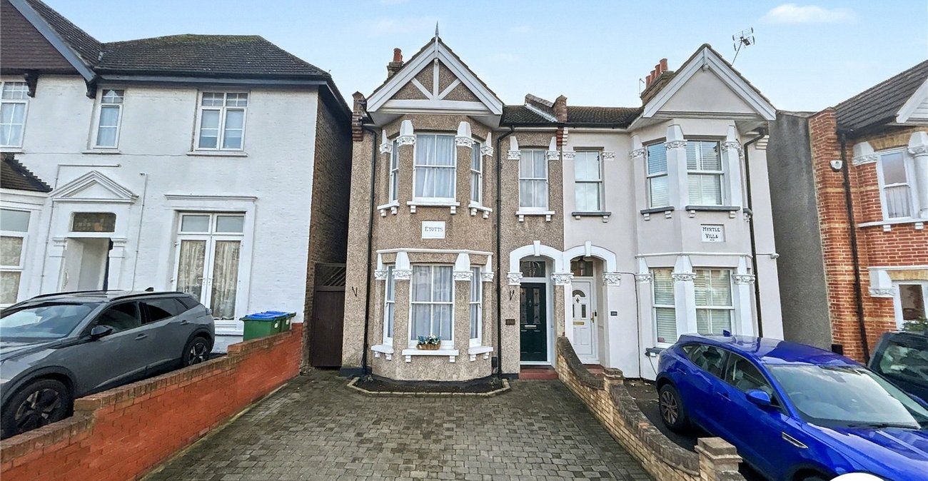 3 bedroom house for sale in Sidcup | Robinson Jackson