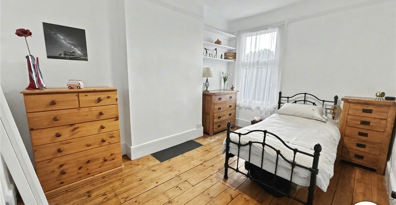 3 bedroom house for sale in Sidcup | Robinson Jackson