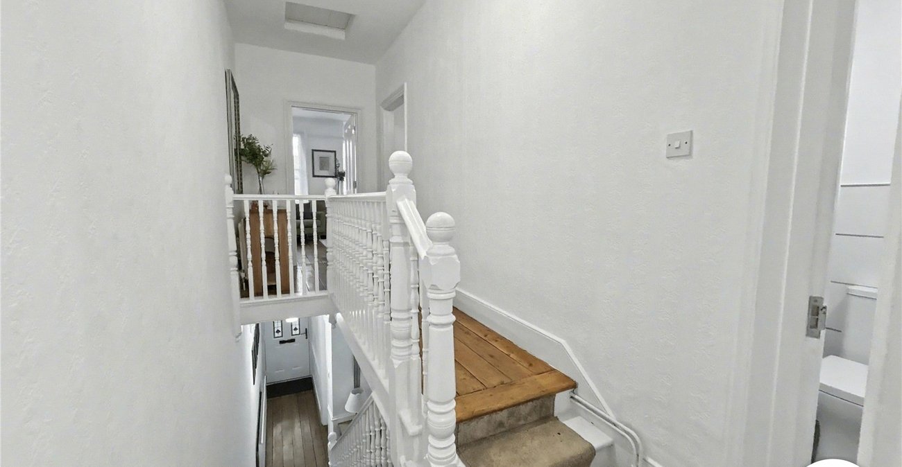 3 bedroom house for sale in Sidcup | Robinson Jackson