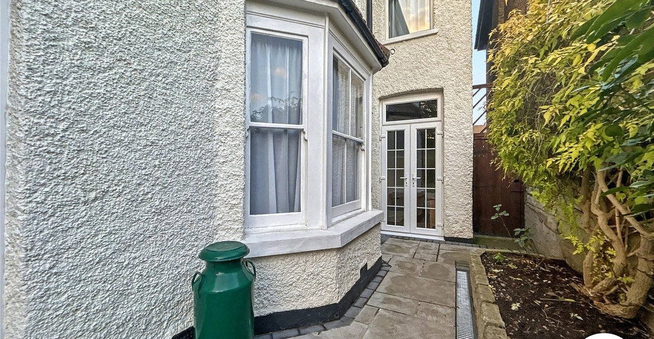 3 bedroom house for sale in Sidcup | Robinson Jackson