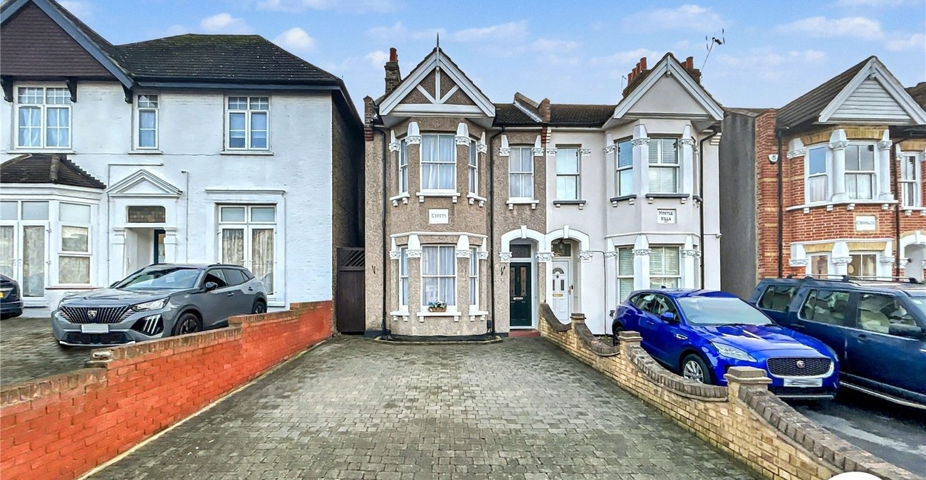 3 bedroom house for sale in Sidcup | Robinson Jackson