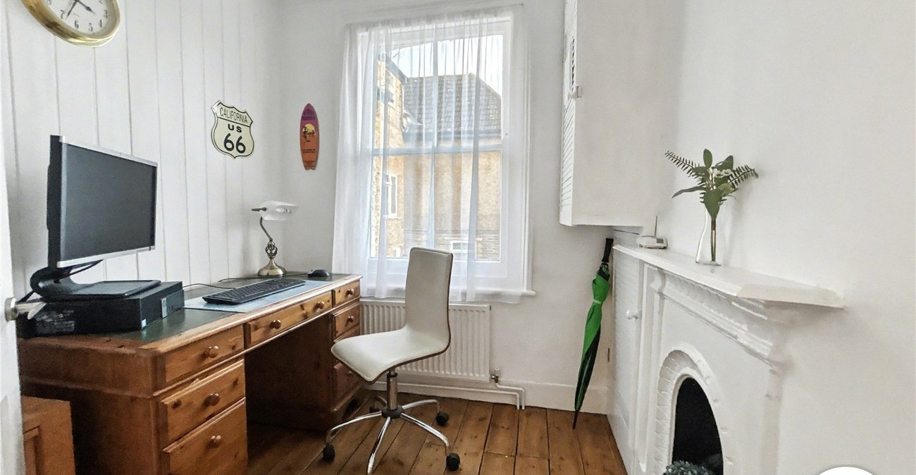 3 bedroom house for sale in Sidcup | Robinson Jackson