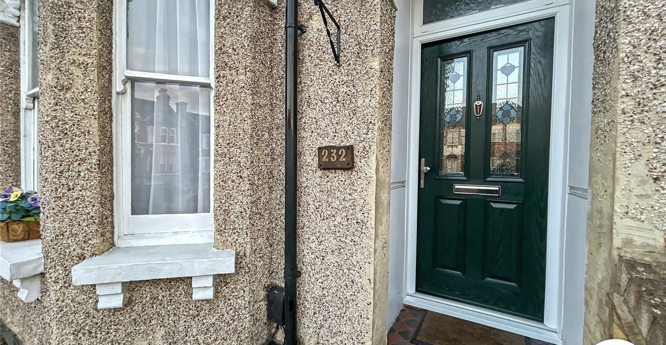 3 bedroom house for sale in Sidcup | Robinson Jackson