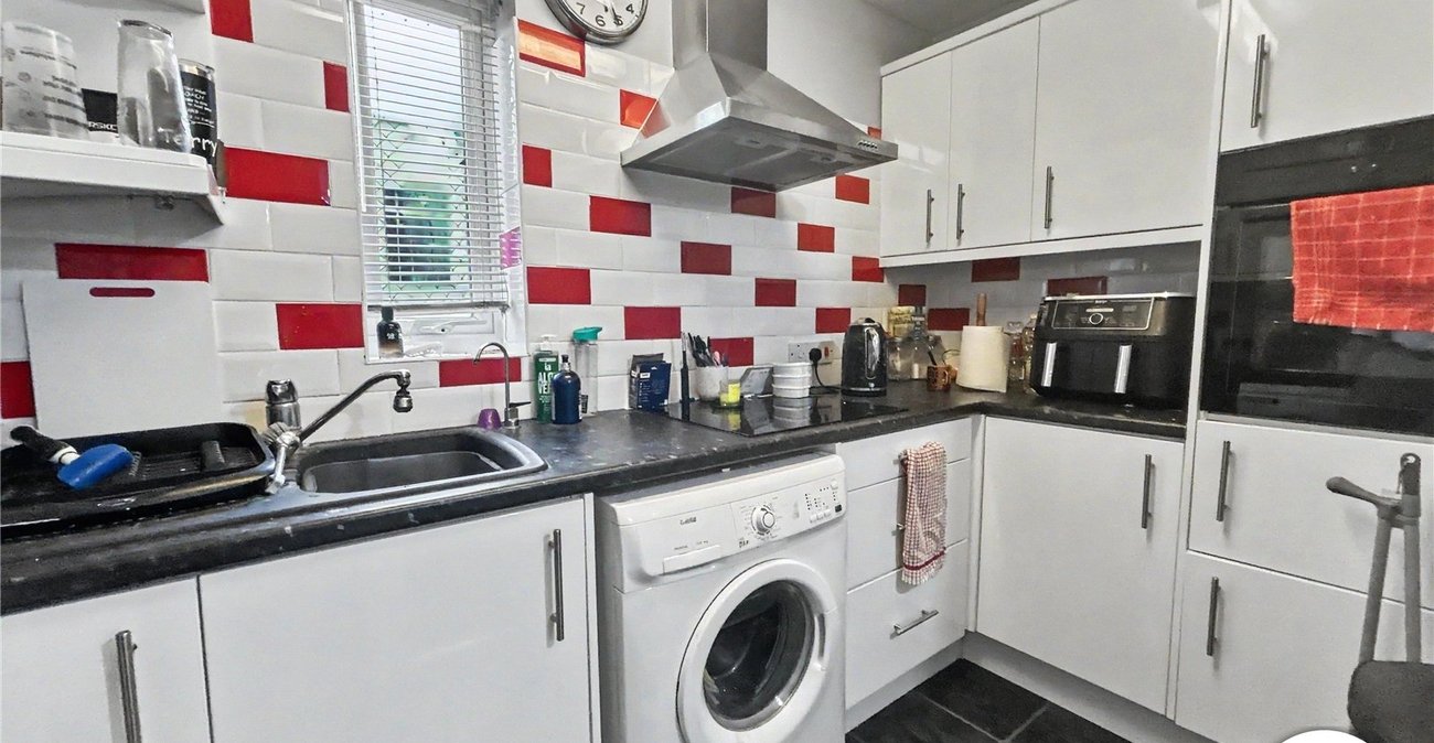 2 bedroom property for sale in Sidcup | Robinson Jackson