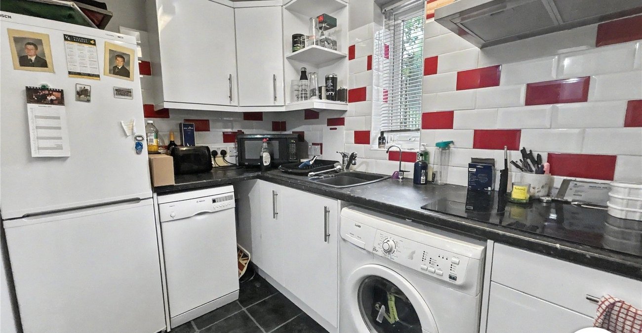 2 bedroom property for sale in Sidcup | Robinson Jackson