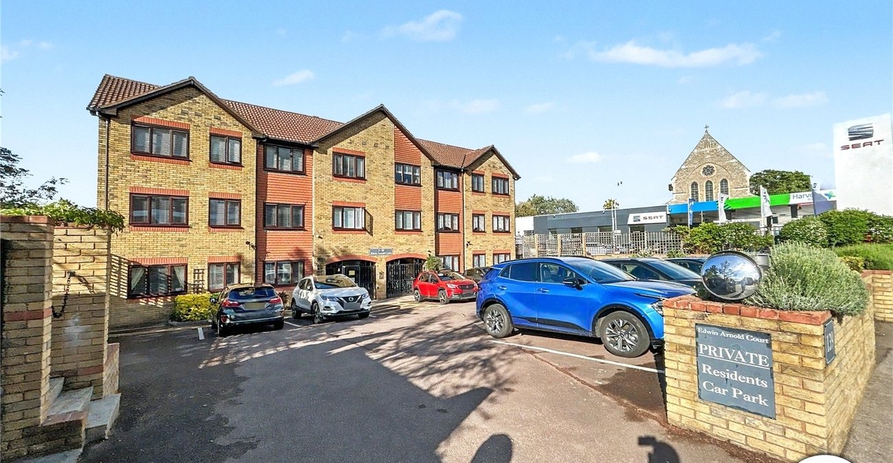 2 bedroom property for sale in Sidcup | Robinson Jackson