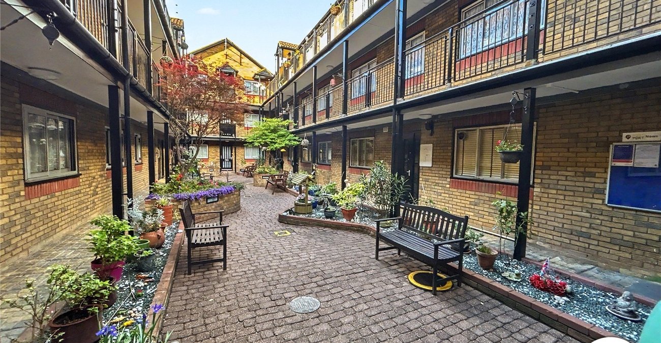 2 bedroom property for sale in Sidcup | Robinson Jackson