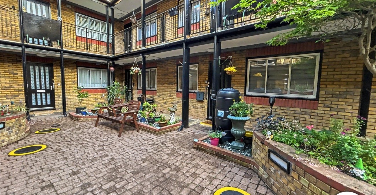 2 bedroom property for sale in Sidcup | Robinson Jackson