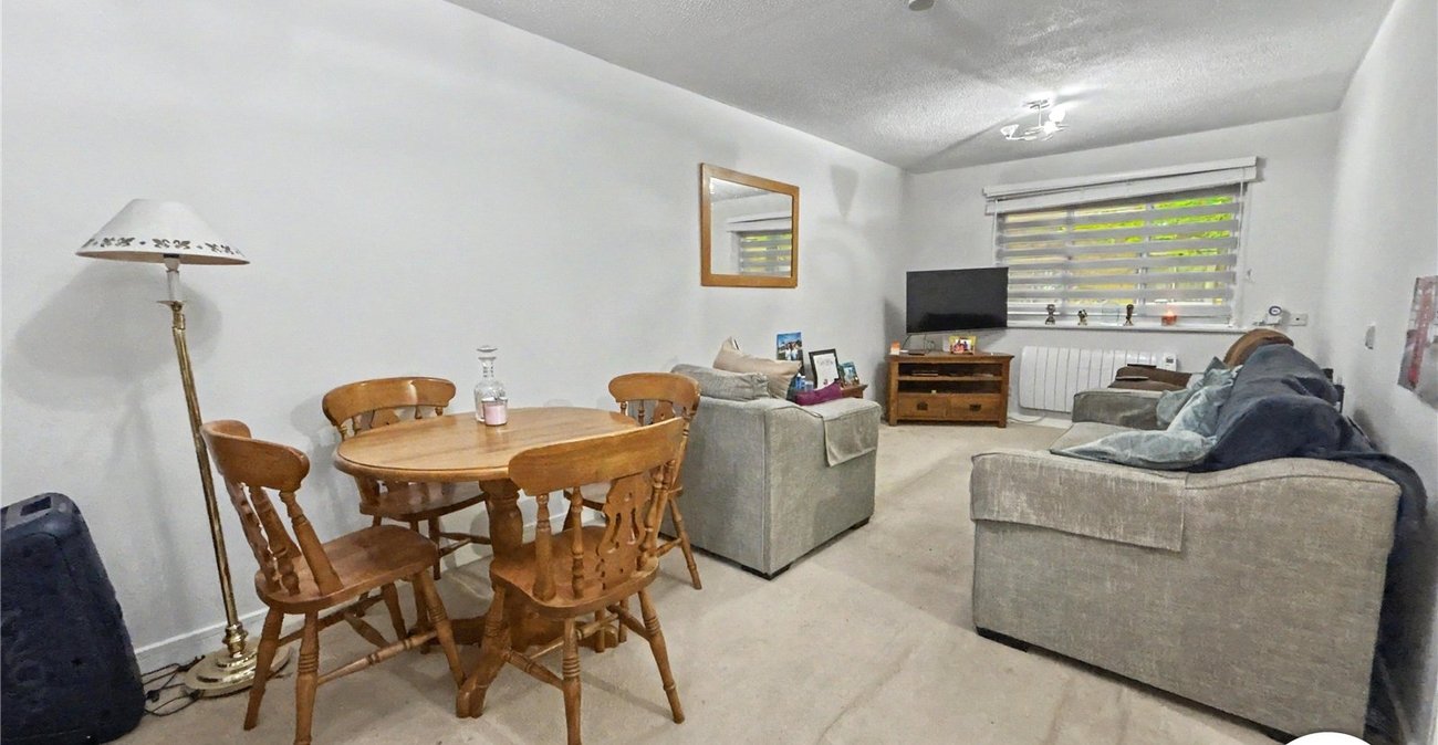 2 bedroom property for sale in Sidcup | Robinson Jackson