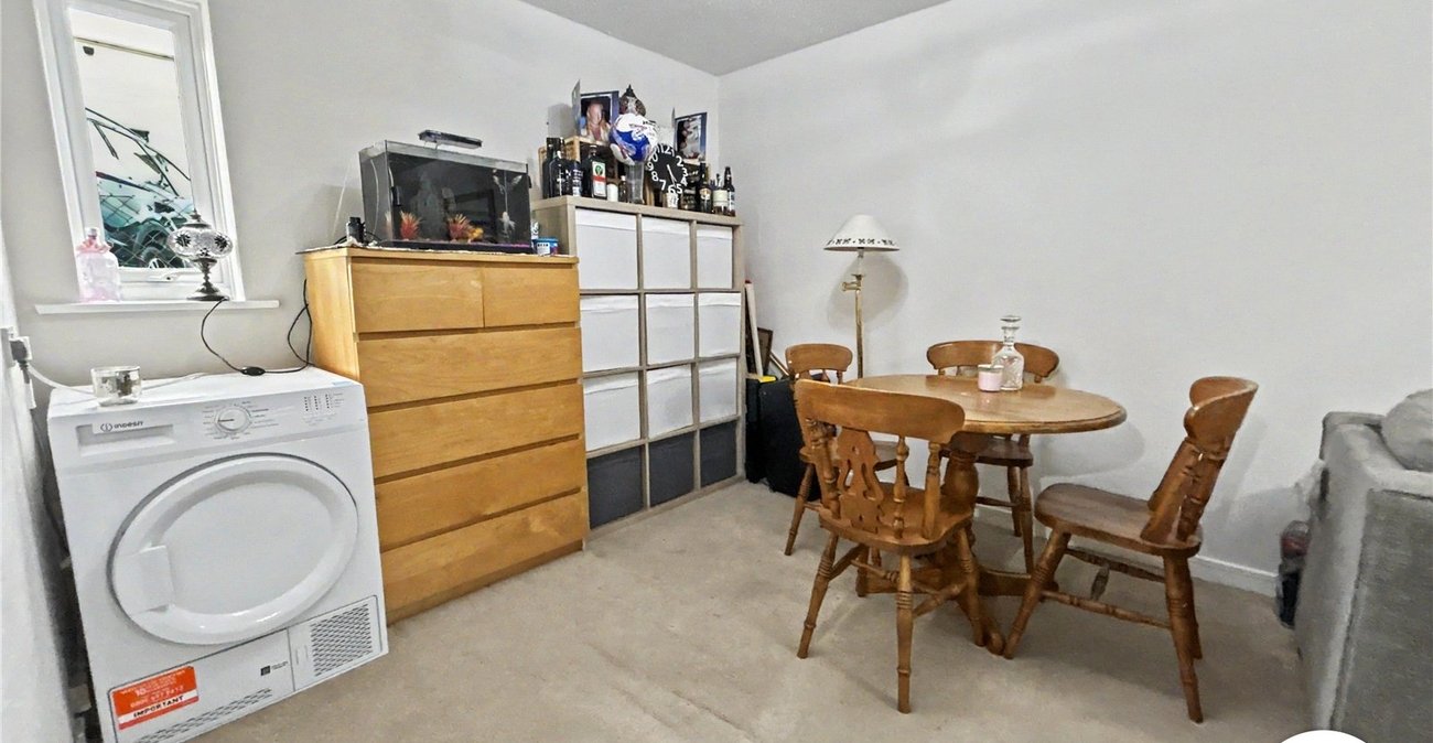 2 bedroom property for sale in Sidcup | Robinson Jackson
