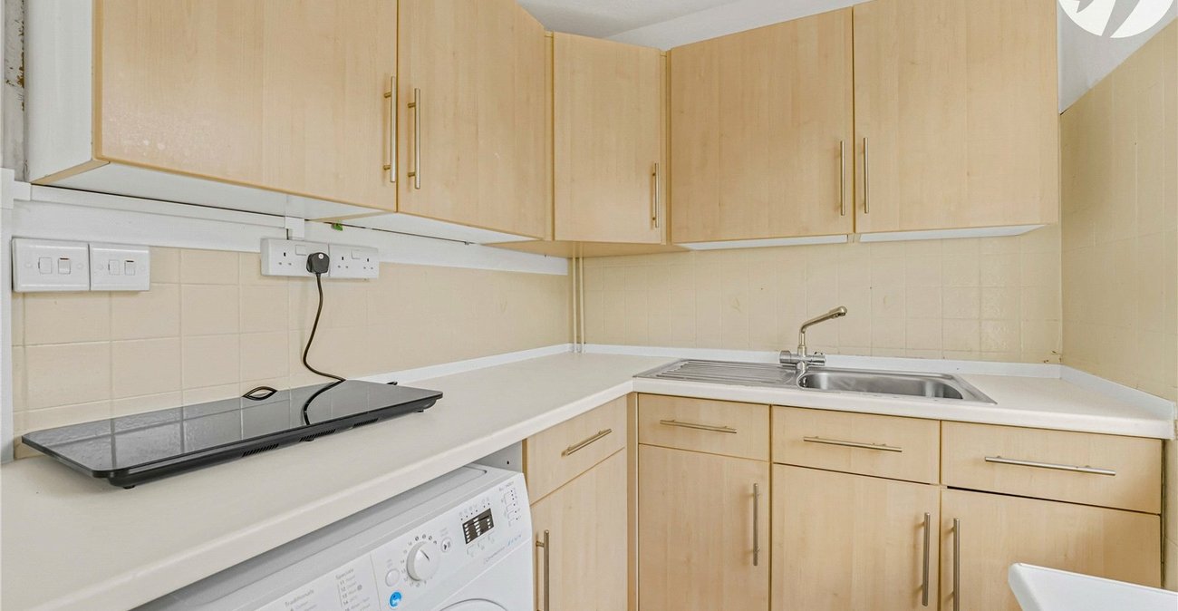 1 bedroom bungalow for sale in Sutton At Hone | Robinson Jackson