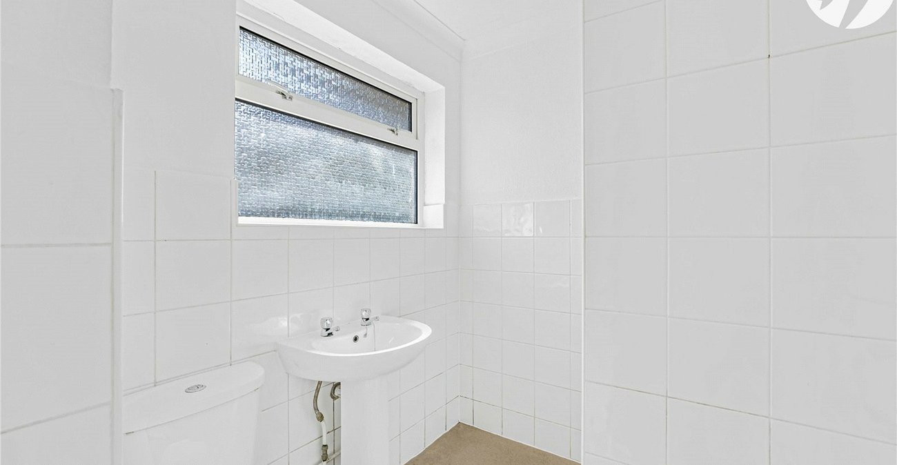 1 bedroom bungalow for sale in Sutton At Hone | Robinson Jackson