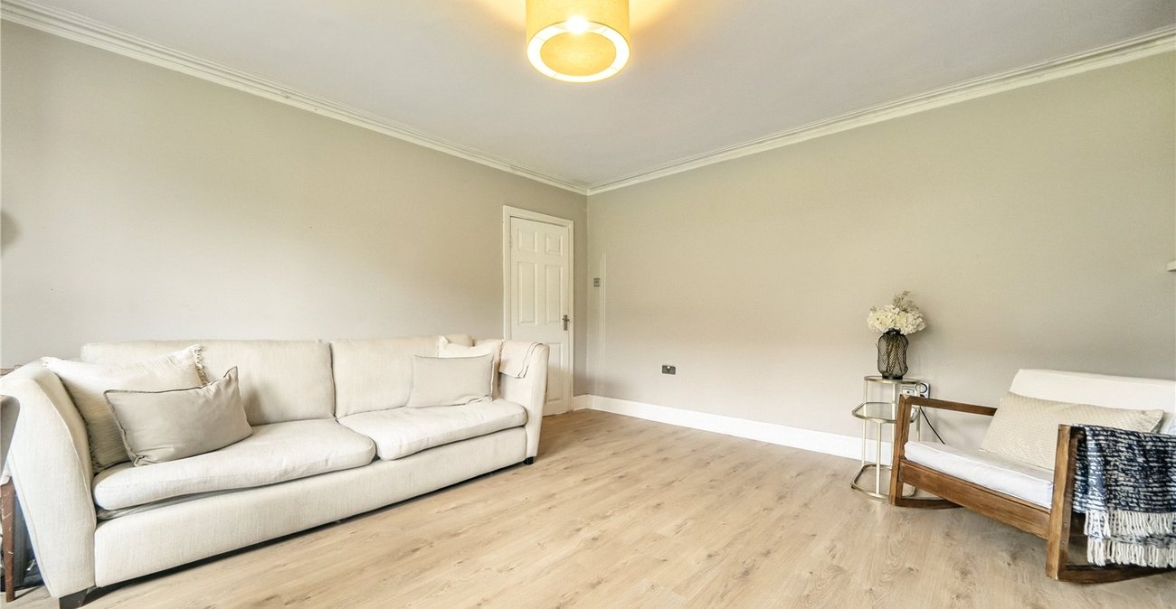 2 bedroom property for sale in Oakfield Road | Robinson Jackson