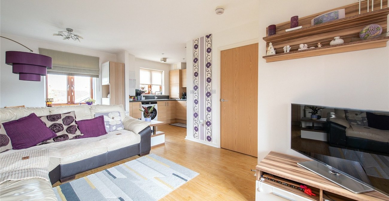 2 bedroom property for sale in Gravesend | Robinson Michael & Jackson