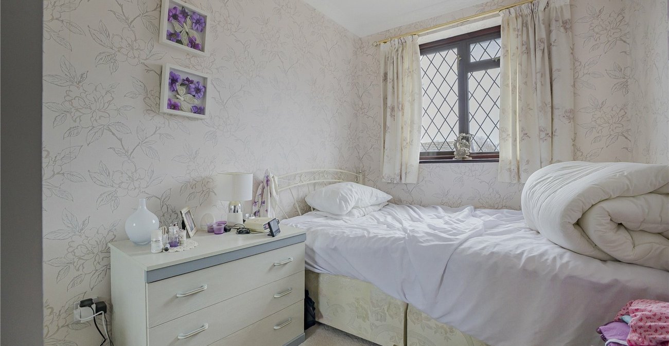 2 bedroom house for sale in Northfleet | Robinson Michael & Jackson