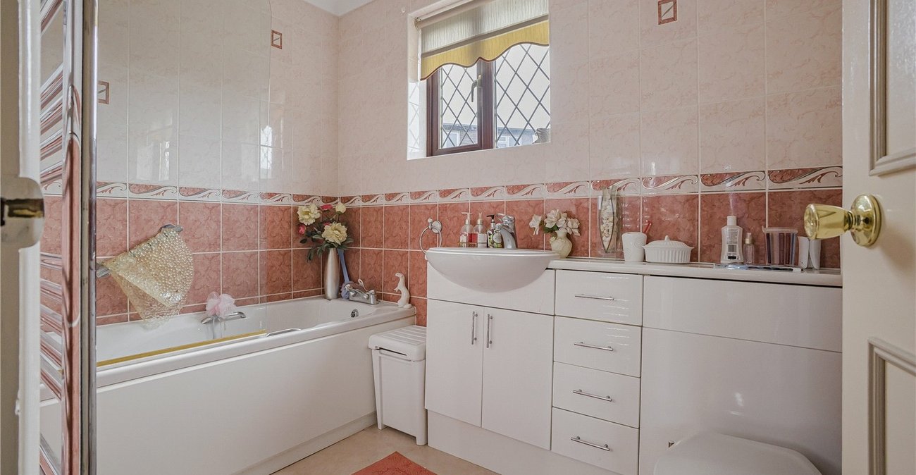 2 bedroom house for sale in Northfleet | Robinson Michael & Jackson