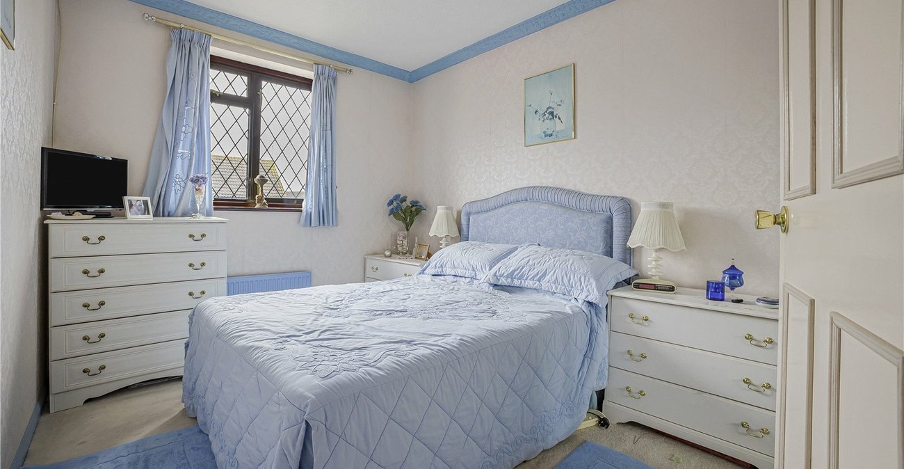 2 bedroom house for sale in Northfleet | Robinson Michael & Jackson