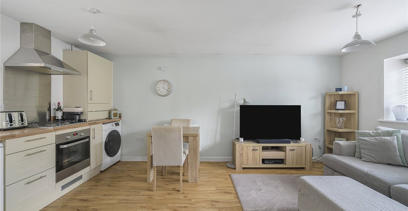 2 bedroom property for sale in Dartford | Robinson Jackson