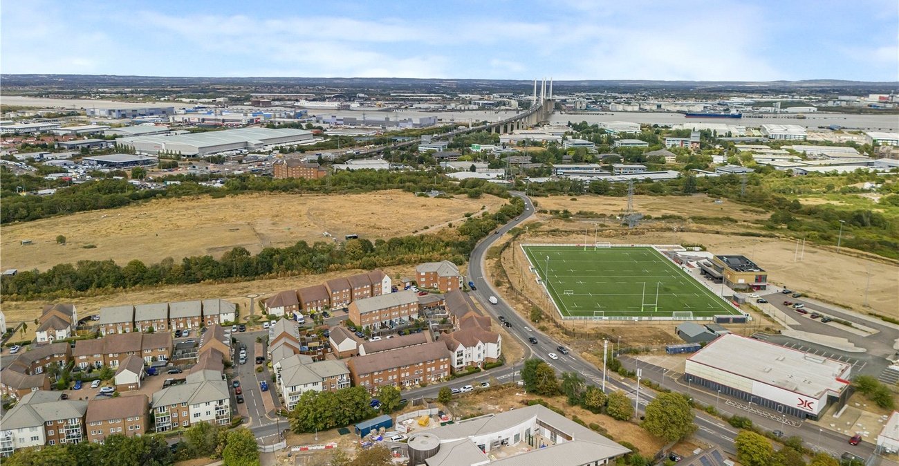 2 bedroom property for sale in Dartford | Robinson Jackson
