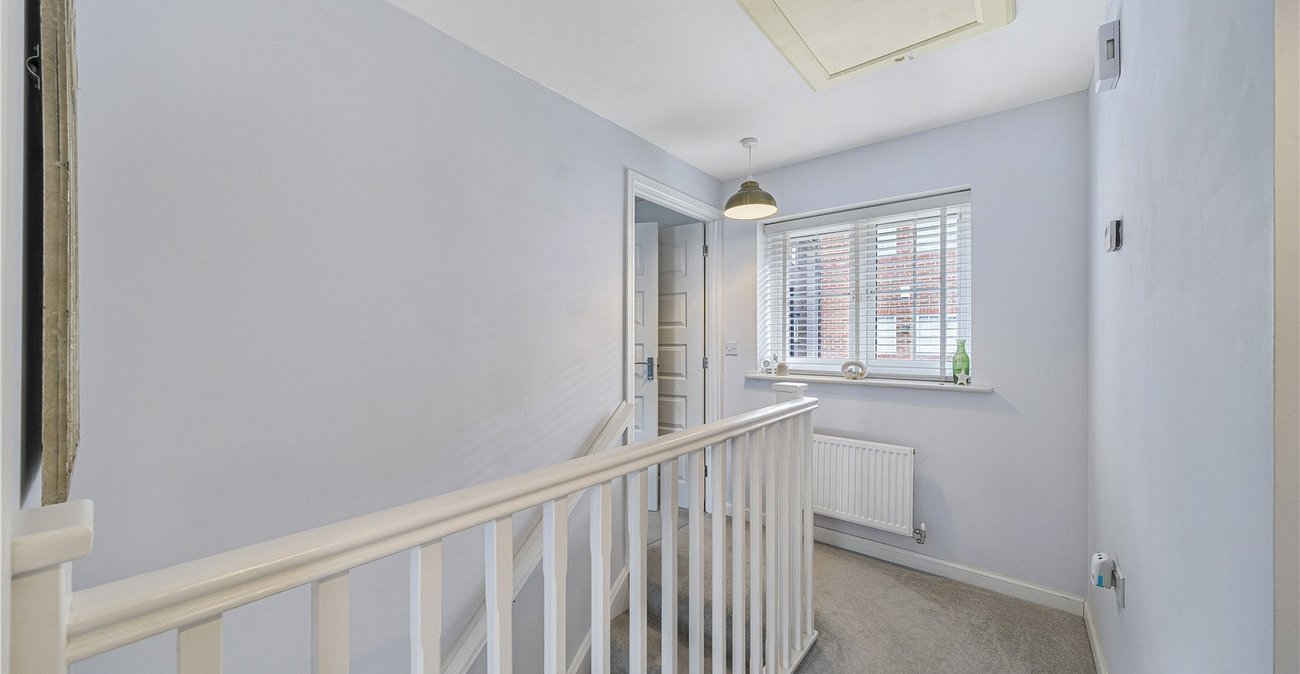 2 bedroom property for sale in Dartford | Robinson Jackson