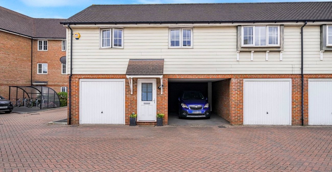 2 bedroom property for sale in Dartford | Robinson Jackson