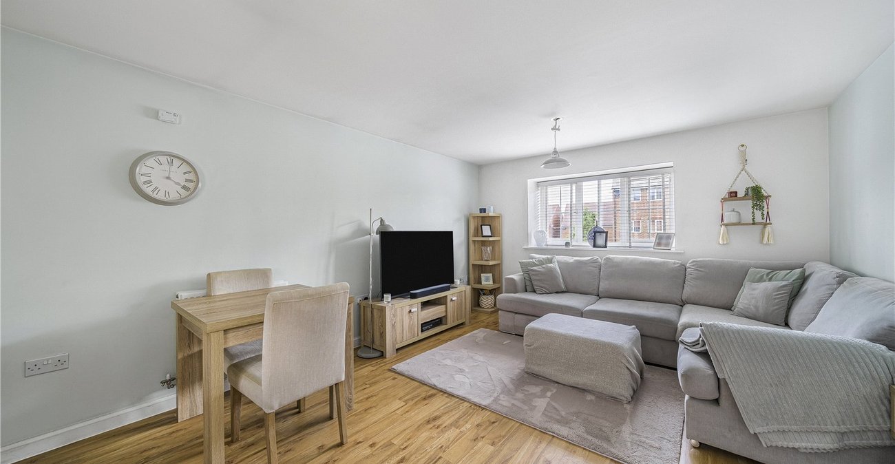 2 bedroom property for sale in Dartford | Robinson Jackson