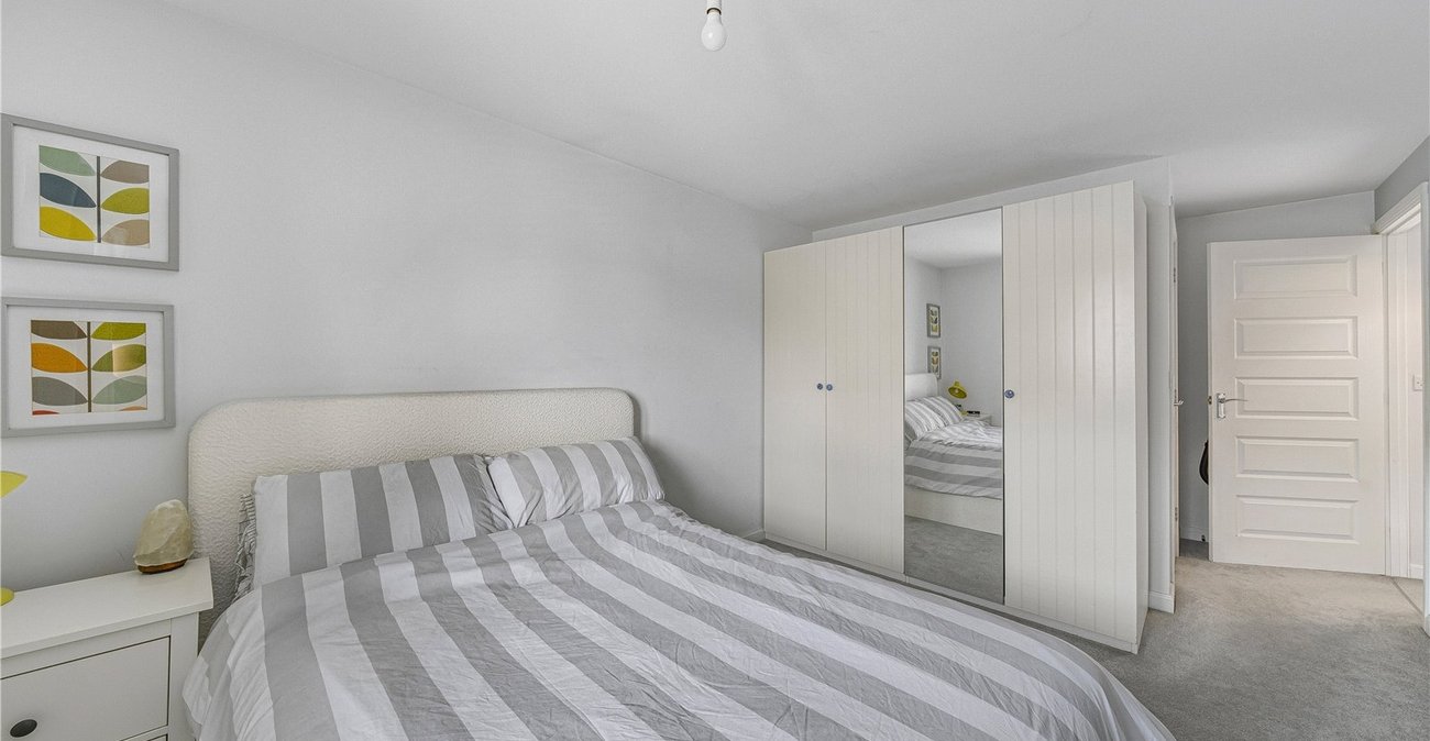 2 bedroom property for sale in Dartford | Robinson Jackson
