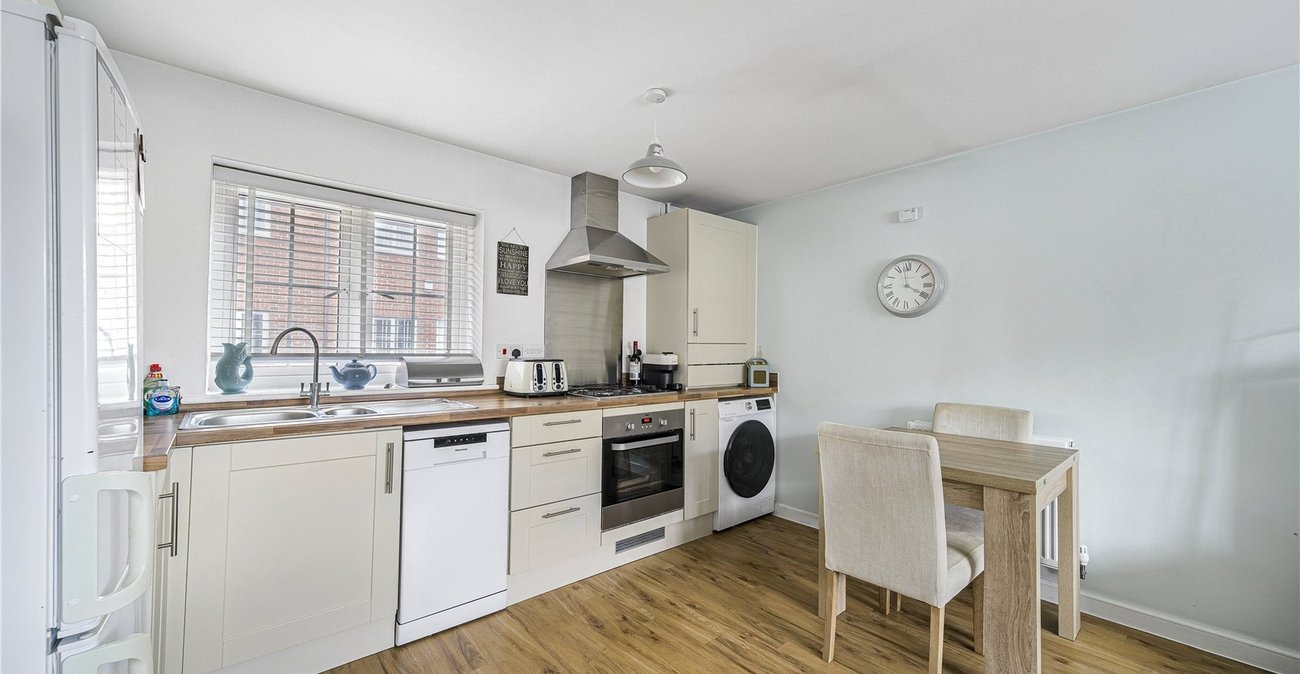 2 bedroom property for sale in Dartford | Robinson Jackson