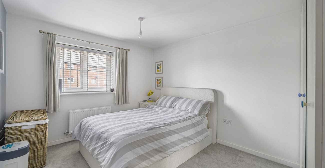 2 bedroom property for sale in Dartford | Robinson Jackson